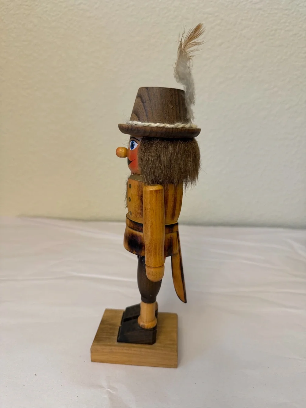 Volkmar Mattes Rustic Brown Wooden Nutcracker Soldier Holiday Figurine **READ**